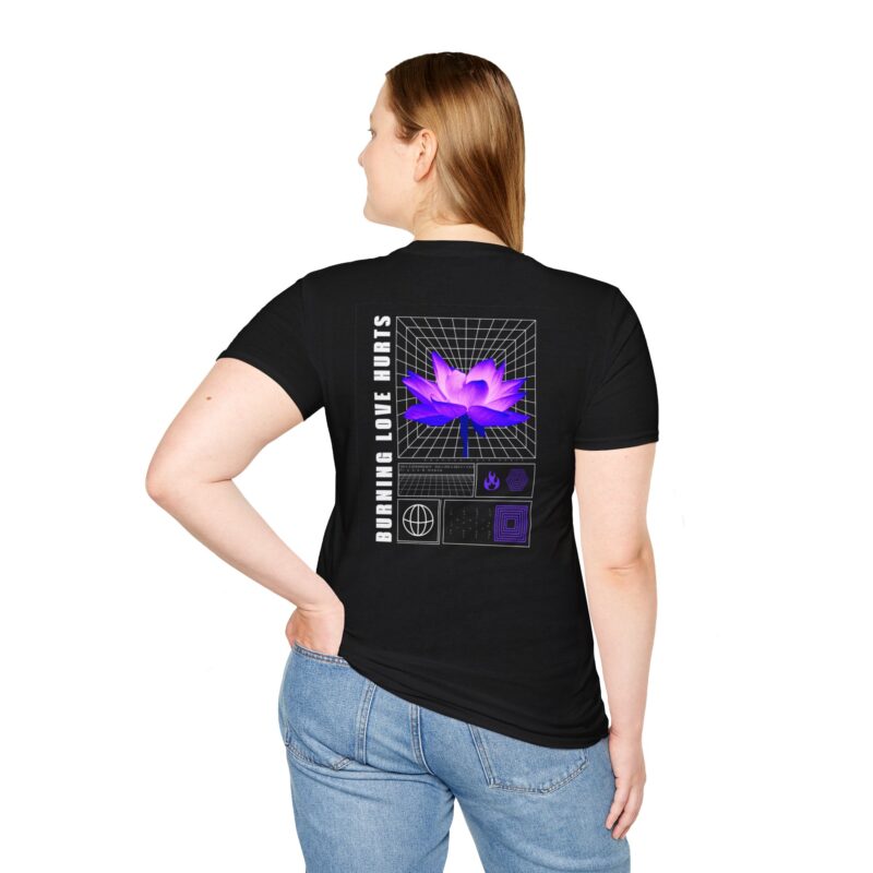 Burning love hurts T-Shirt