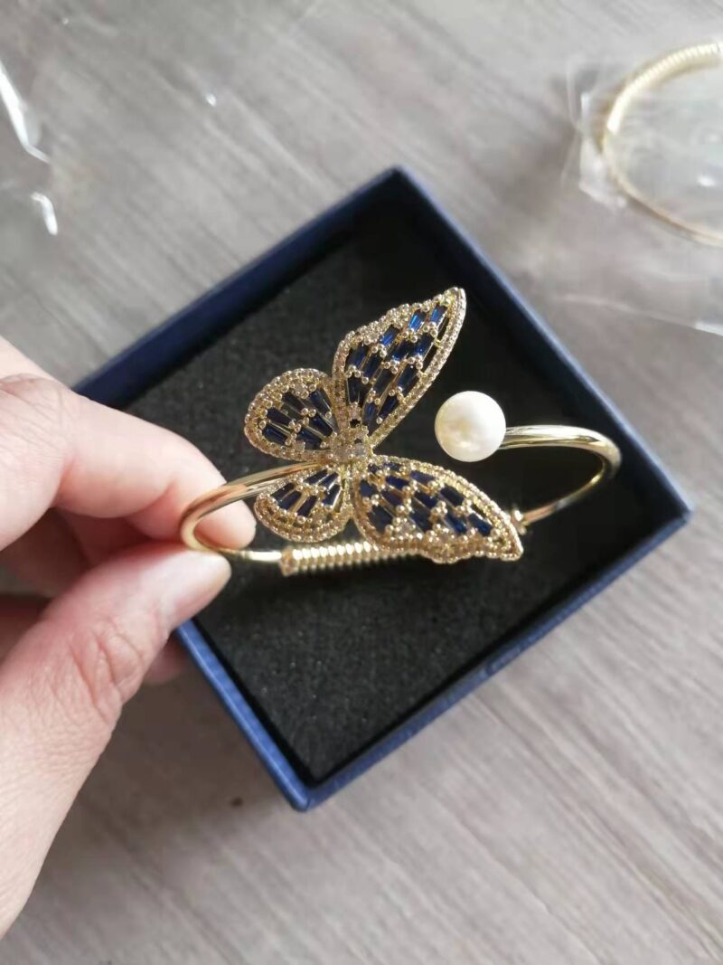 8b1ad60b-17c4-4048-9eec-eac0427ba36d.jpg Women's Vintage Hollow-Out Bracelet | Elegant Fashion Cuff Bangle Jewelry