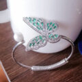 bdf95404-7a5b-43ea-bb5c-2da8f2442b5a.jpg Women's Vintage Hollow-Out Bracelet